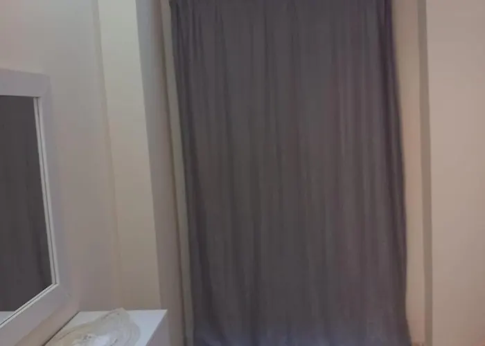 1 Bedroom Sleeping 2 People's Only Apartment
